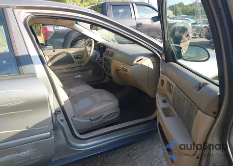 2003 Ford Taurus Ses z USA, uszkodzony, nr VIN 1FAFP55U23G107647